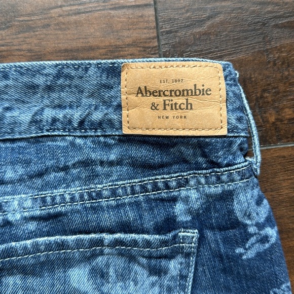 Abercrombie & Fitch jean shorts size 2 (A4) - Picture 6 of 6